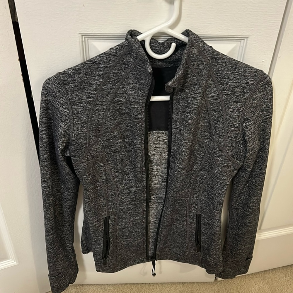 Lululemon Heathered Black define jacket. Size 6